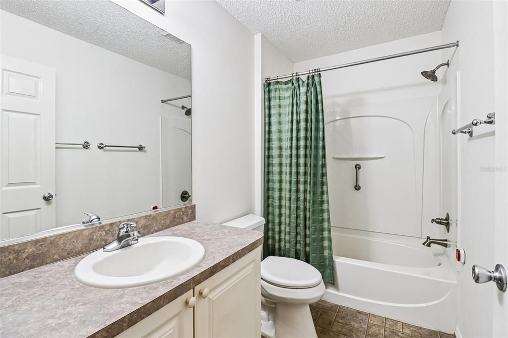 For Sale: $265,000 (2 beds, 2 baths, 1188 Square Feet)