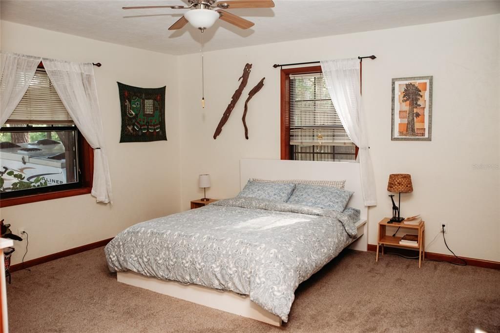 Active With Contract: $325,000 (3 beds, 2 baths, 1488 Square Feet)