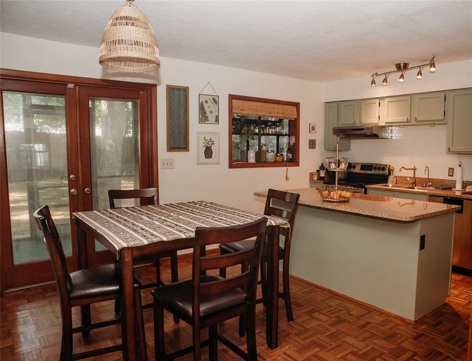Active With Contract: $325,000 (3 beds, 2 baths, 1488 Square Feet)