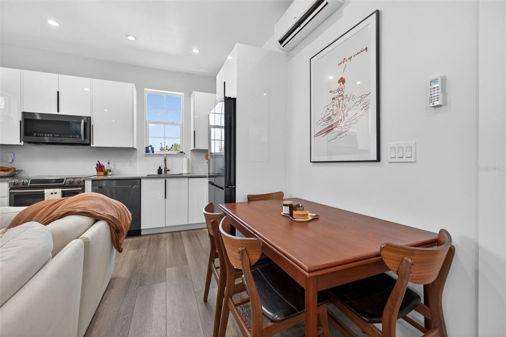 For Sale: $1,199,000 (5 beds, 4 baths, 2857 Square Feet)