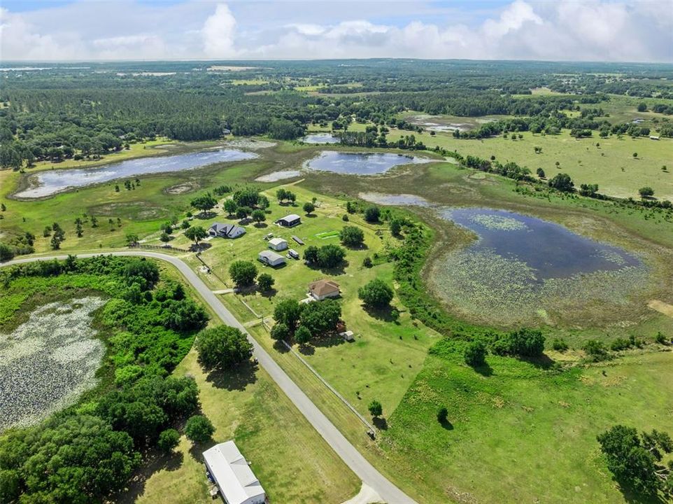 Под контрактом: $439,900 (3 спален, 2 ванн, 1399 Квадратных фут)