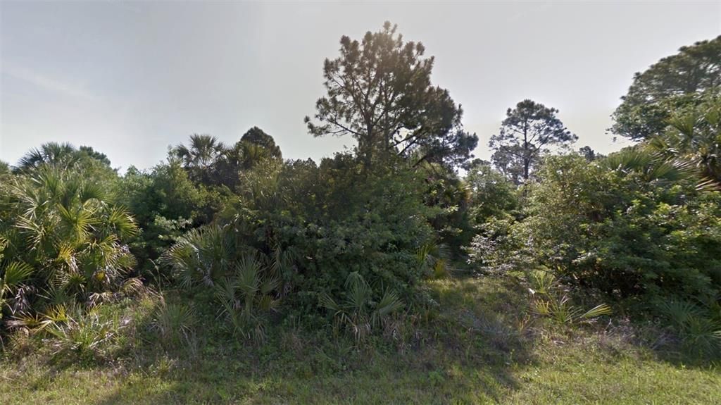 En Venta: $11,000 (0.23 acres)