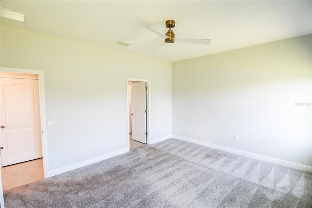 Active With Contract: $2,775 (3 beds, 2 baths, 1528 Square Feet)