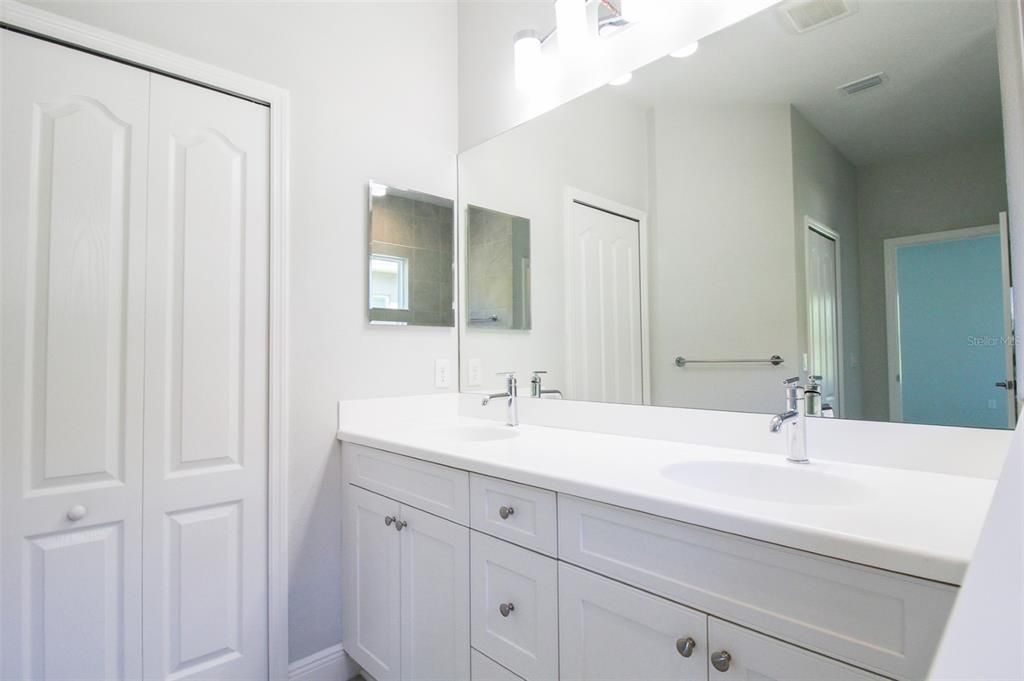 Active With Contract: $2,775 (3 beds, 2 baths, 1528 Square Feet)