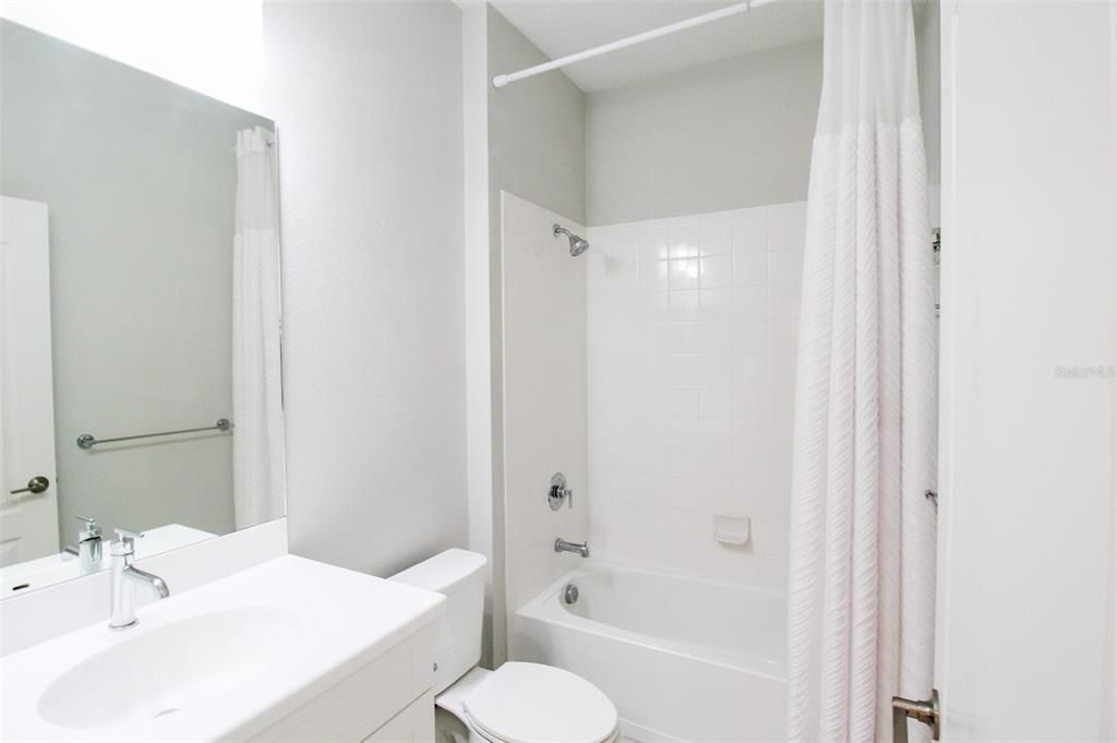 Active With Contract: $2,775 (3 beds, 2 baths, 1528 Square Feet)