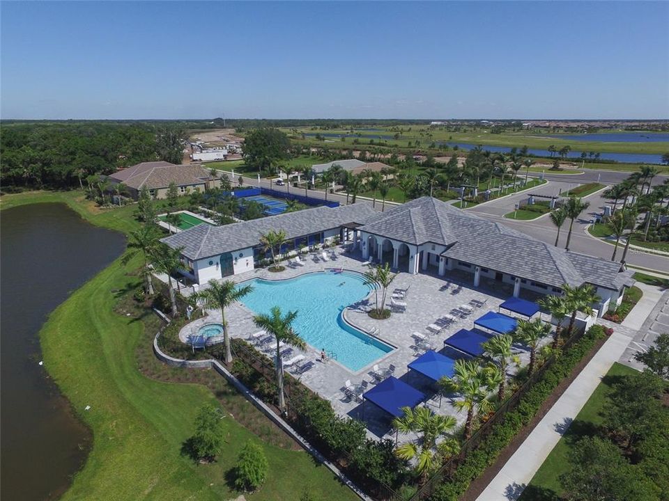 Active With Contract: $2,775 (3 beds, 2 baths, 1528 Square Feet)