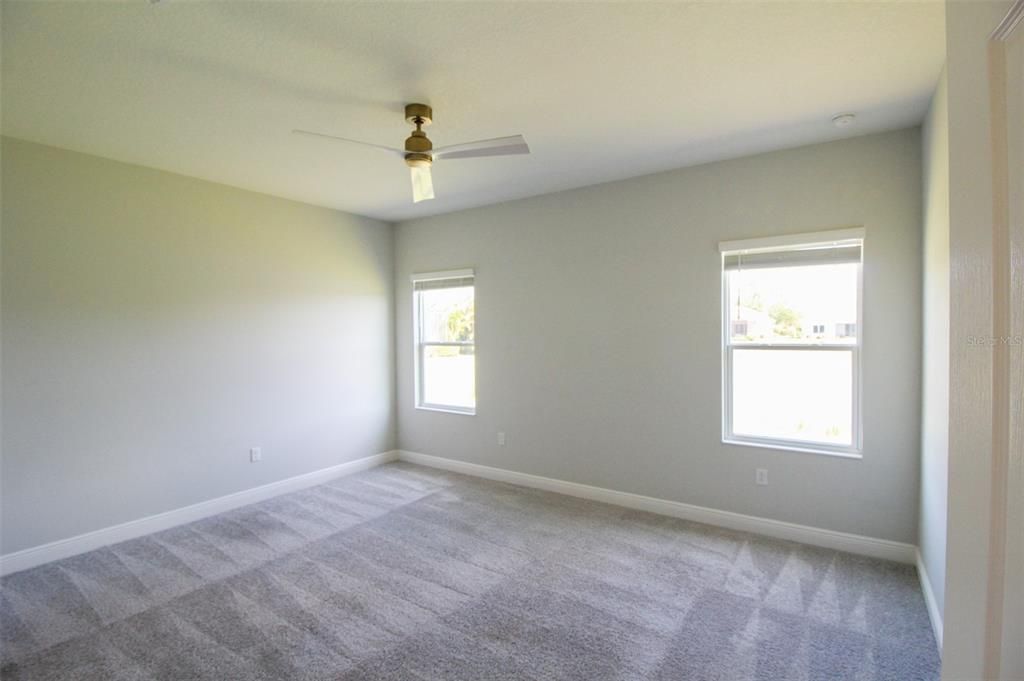 Active With Contract: $2,775 (3 beds, 2 baths, 1528 Square Feet)