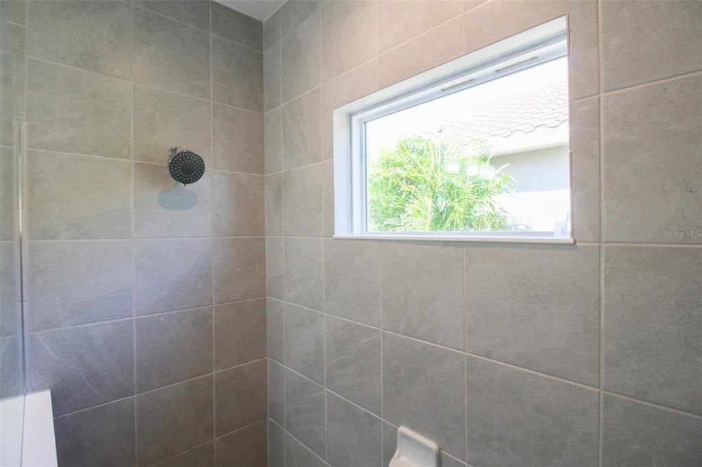 Active With Contract: $2,775 (3 beds, 2 baths, 1528 Square Feet)