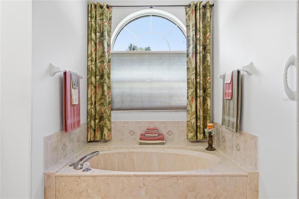Active With Contract: $439,000 (4 beds, 3 baths, 2076 Square Feet)