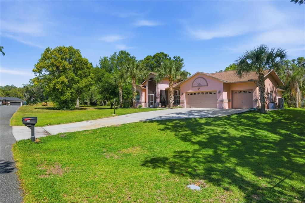 Active With Contract: $439,000 (4 beds, 3 baths, 2076 Square Feet)