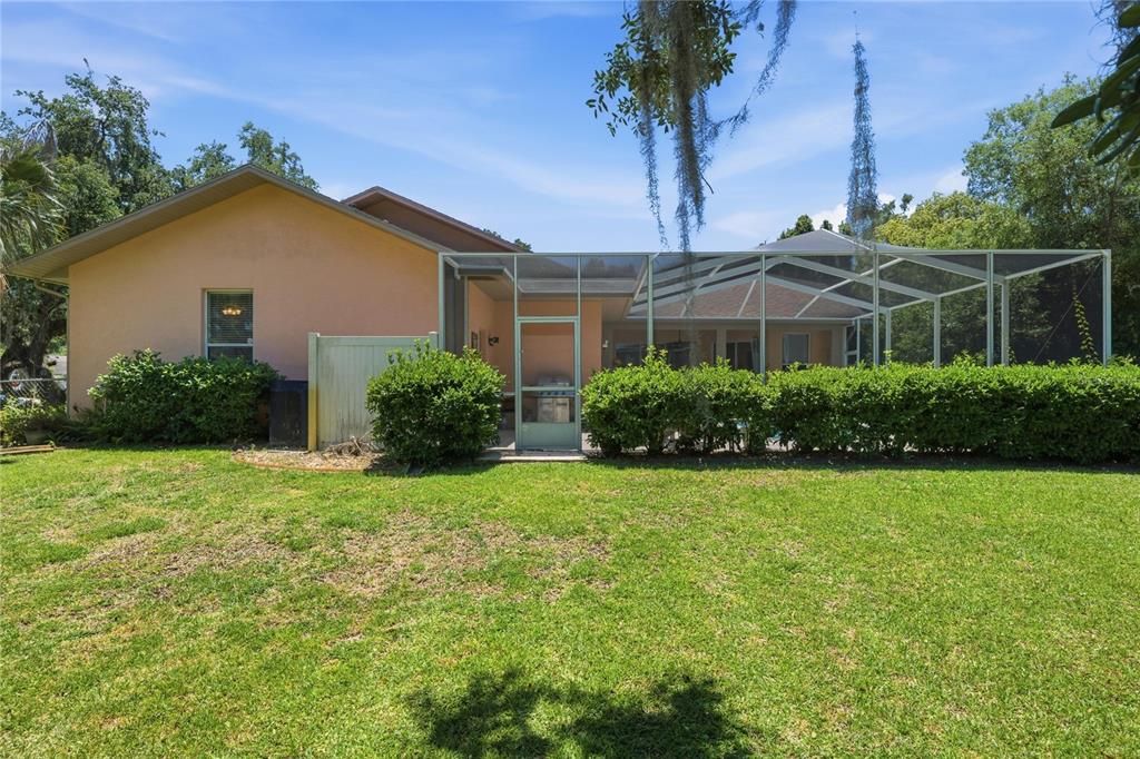 Active With Contract: $439,000 (4 beds, 3 baths, 2076 Square Feet)