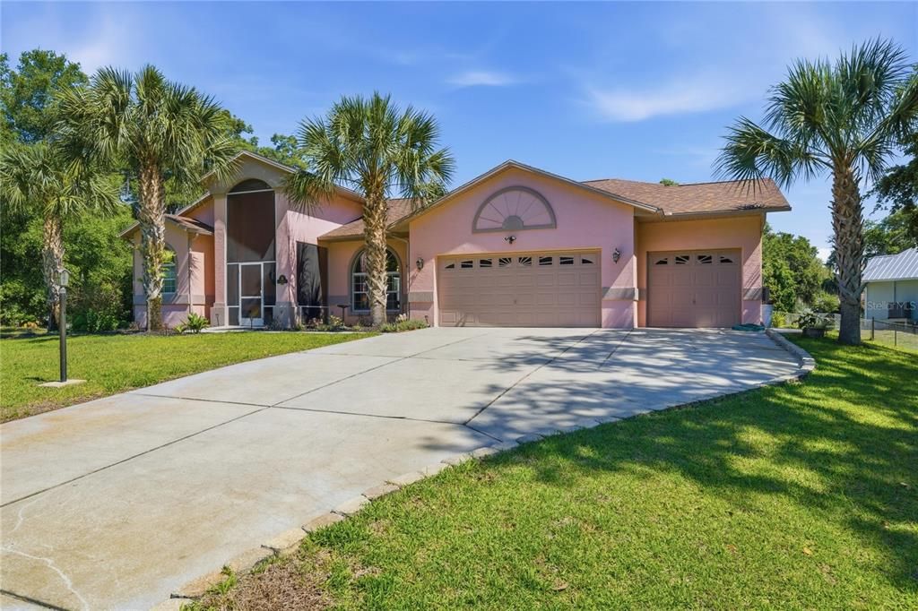 Active With Contract: $439,000 (4 beds, 3 baths, 2076 Square Feet)
