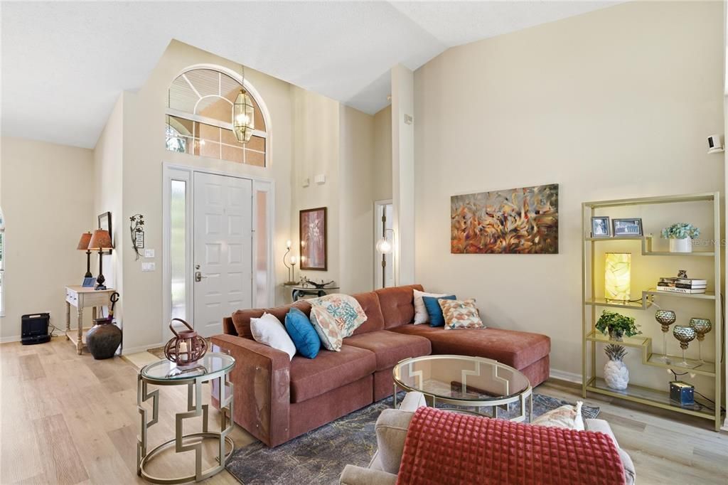 Active With Contract: $439,000 (4 beds, 3 baths, 2076 Square Feet)