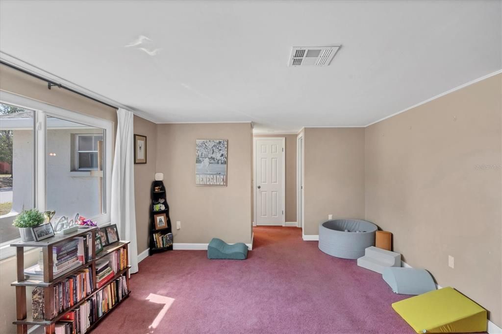 For Rent: $3,300 (3 beds, 3 baths, 1920 Square Feet)