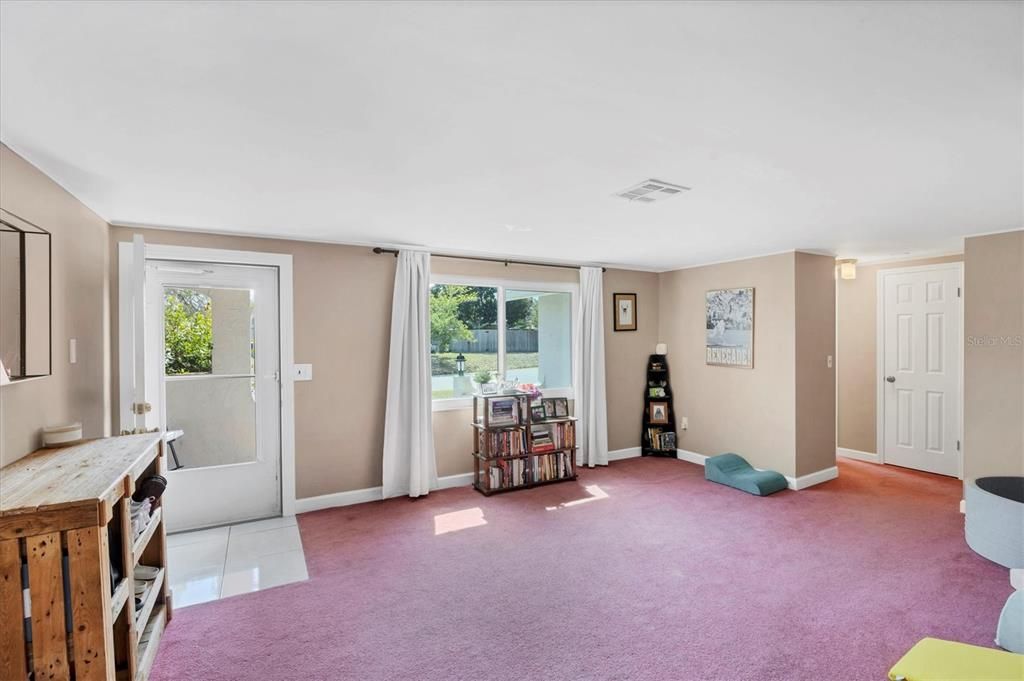 For Rent: $3,300 (3 beds, 3 baths, 1920 Square Feet)