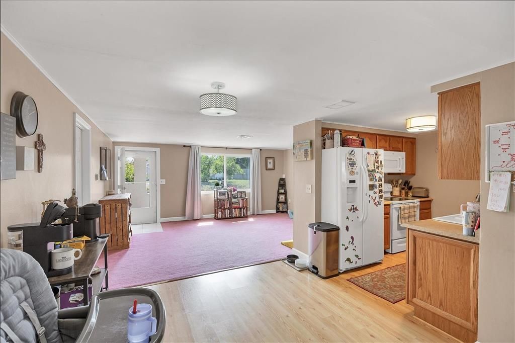 For Rent: $3,300 (3 beds, 3 baths, 1920 Square Feet)