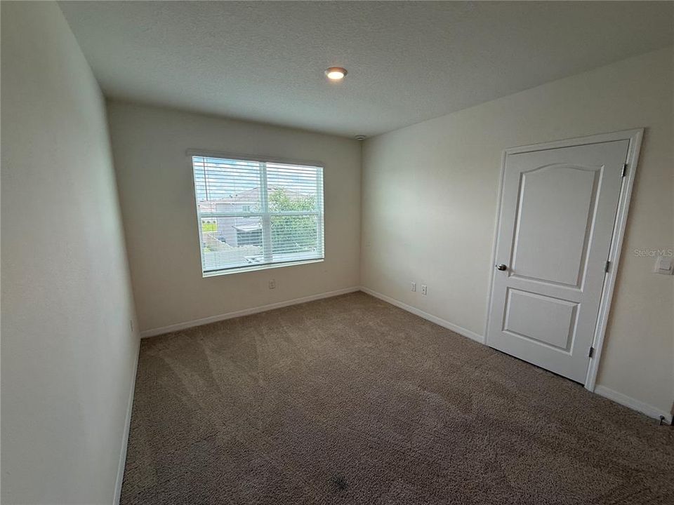 For Sale: $439,900 (5 beds, 3 baths, 2398 Square Feet)