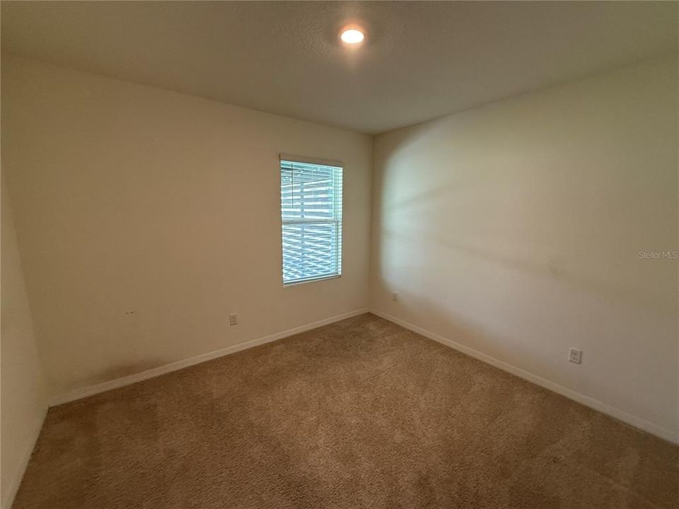 For Sale: $439,900 (5 beds, 3 baths, 2398 Square Feet)