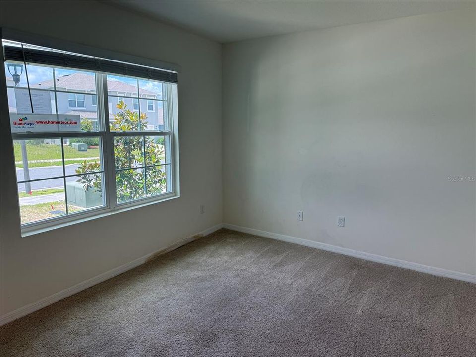 For Sale: $439,900 (5 beds, 3 baths, 2398 Square Feet)