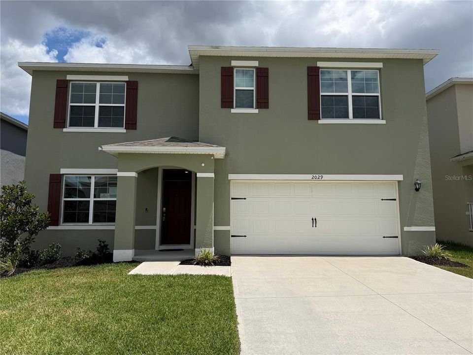 For Sale: $439,900 (5 beds, 3 baths, 2398 Square Feet)