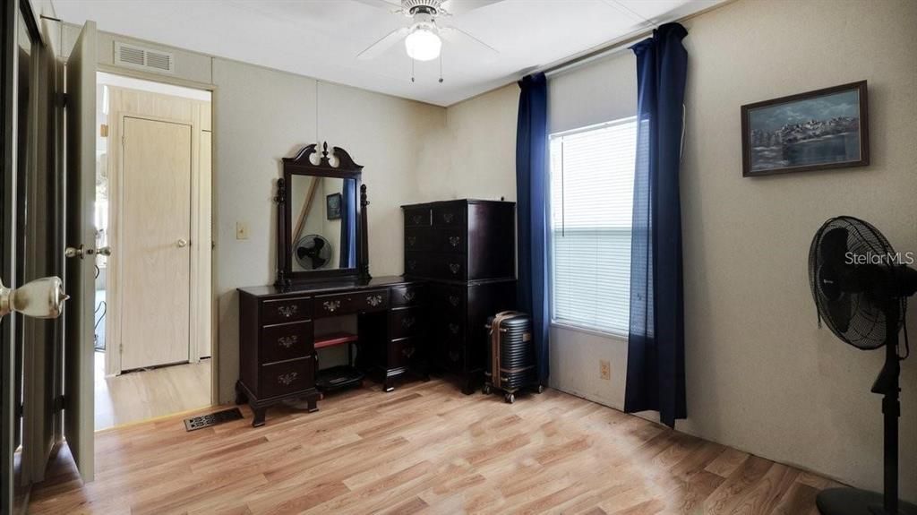 En Venta: $133,900 (2 camas, 2 baños, 1265 Pies cuadrados)