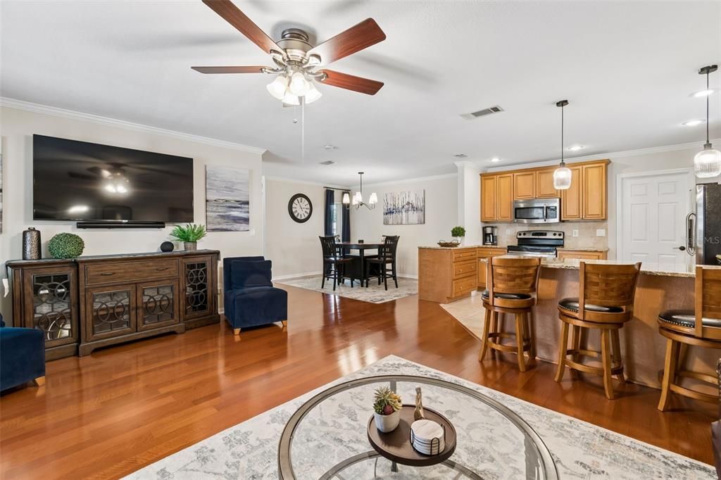 For Sale: $469,000 (3 beds, 2 baths, 1700 Square Feet)