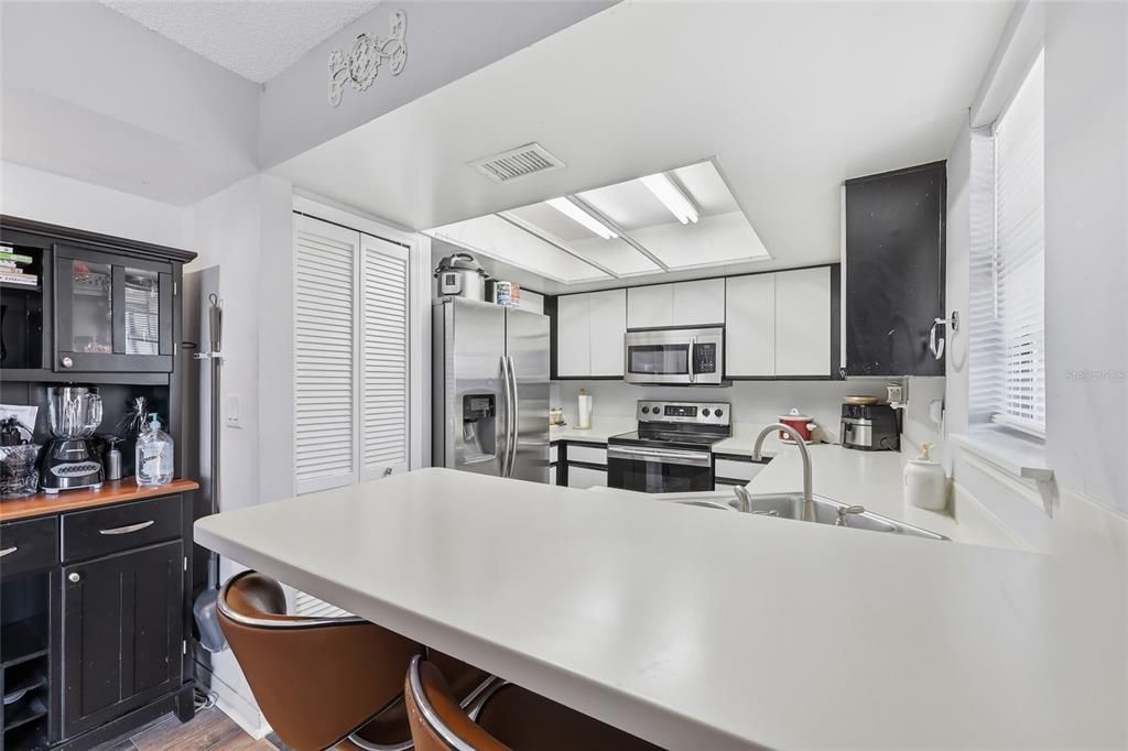 Activo con contrato: $229,900 (2 camas, 2 baños, 1260 Pies cuadrados)