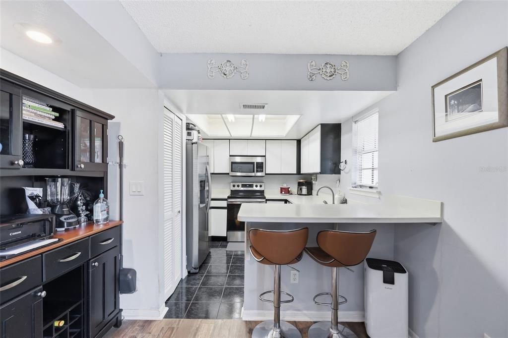 Activo con contrato: $229,900 (2 camas, 2 baños, 1260 Pies cuadrados)