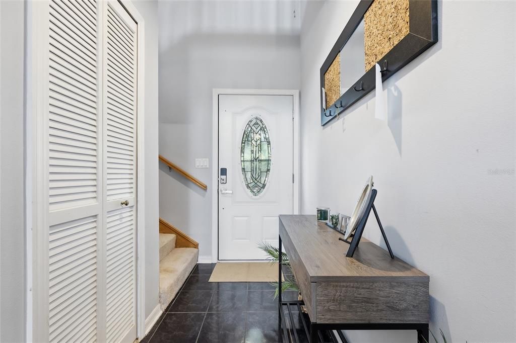 Activo con contrato: $229,900 (2 camas, 2 baños, 1260 Pies cuadrados)