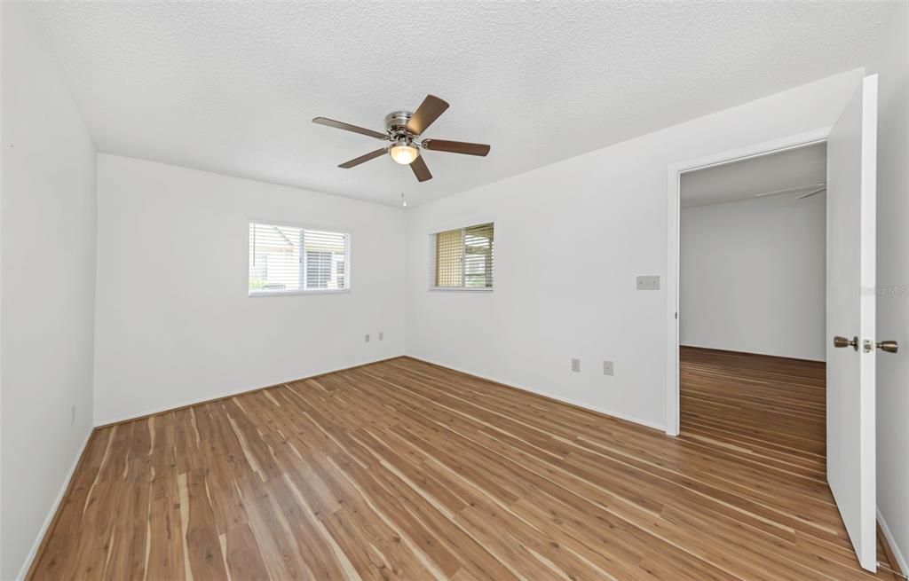 Activo con contrato: $175,000 (2 camas, 2 baños, 964 Pies cuadrados)