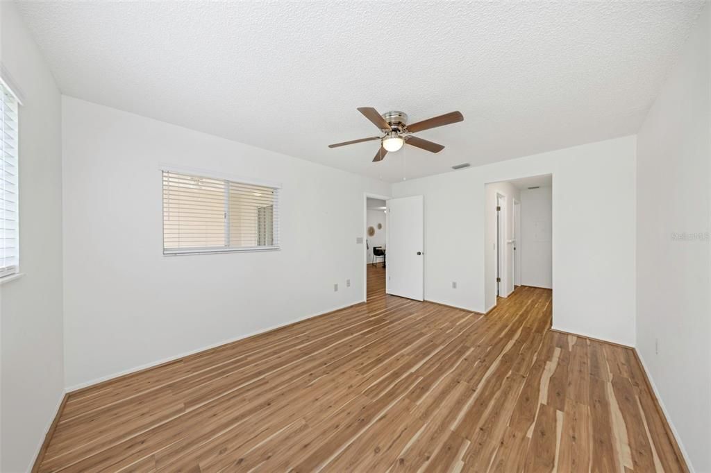 Activo con contrato: $175,000 (2 camas, 2 baños, 964 Pies cuadrados)