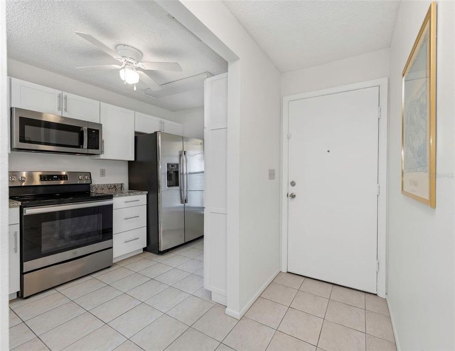 Activo con contrato: $175,000 (2 camas, 2 baños, 964 Pies cuadrados)