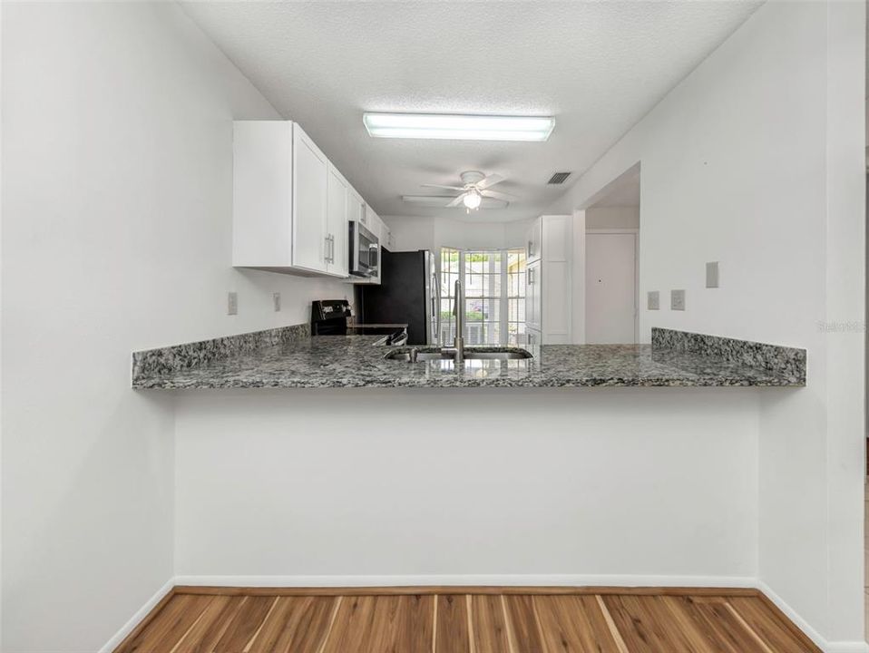 Activo con contrato: $175,000 (2 camas, 2 baños, 964 Pies cuadrados)
