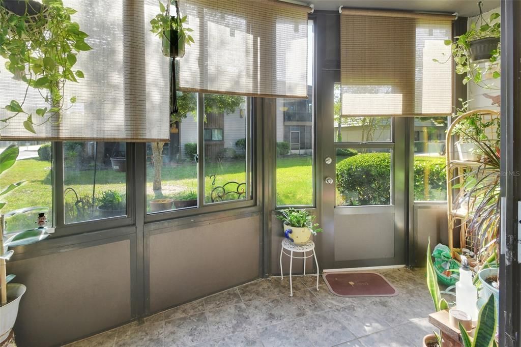 На продажу: $145,000 (2 спален, 2 ванн, 1156 Квадратных фут)