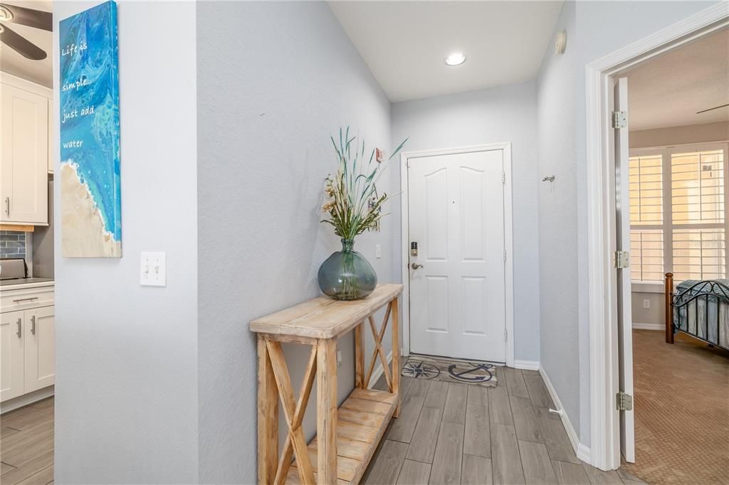 For Sale: $525,000 (2 beds, 2 baths, 1299 Square Feet)
