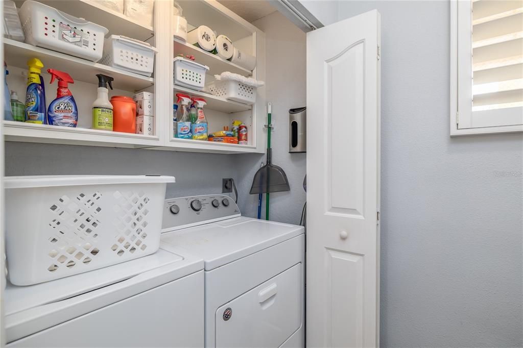 For Sale: $525,000 (2 beds, 2 baths, 1299 Square Feet)
