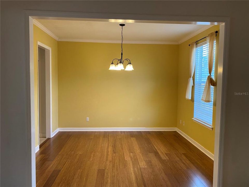 For Rent: $2,800 (4 beds, 2 baths, 2203 Square Feet)