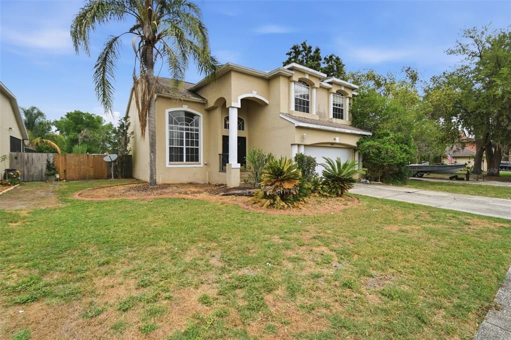 For Sale: $329,900 (4 beds, 3 baths, 2467 Square Feet)