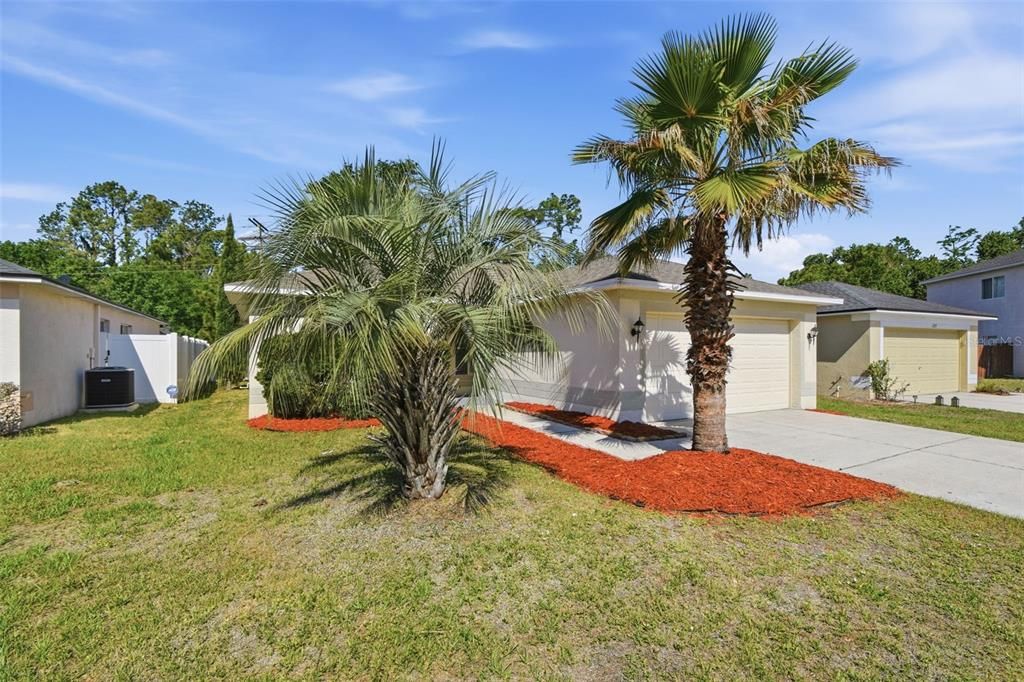 Activo con contrato: $284,900 (4 camas, 2 baños, 1507 Pies cuadrados)