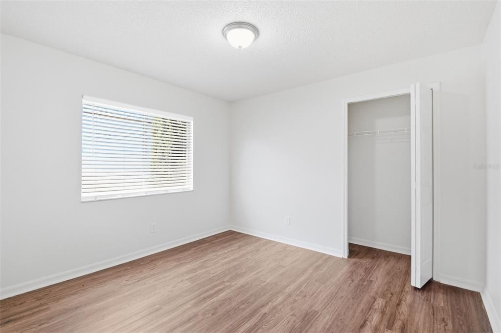 Activo con contrato: $284,900 (4 camas, 2 baños, 1507 Pies cuadrados)
