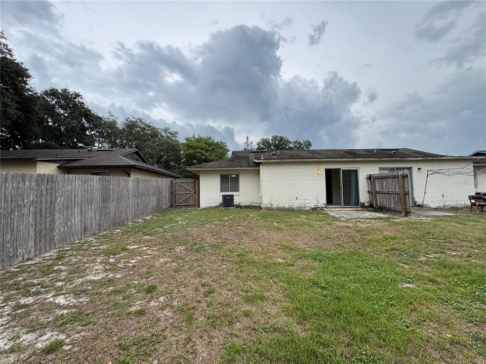 For Rent: $1,595 (2 beds, 2 baths, 948 Square Feet)
