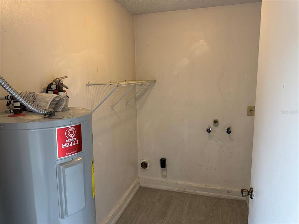 For Rent: $1,595 (2 beds, 2 baths, 948 Square Feet)