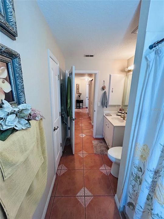 На продажу: $389,990 (3 спален, 2 ванн, 2083 Квадратных фут)