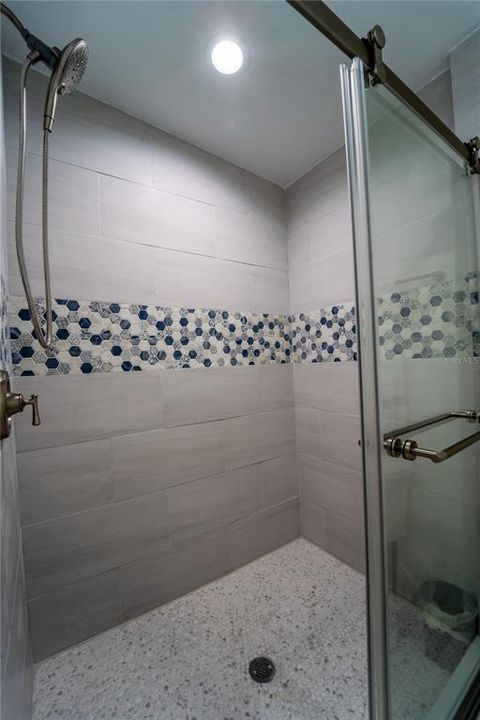 Под контрактом: $365,000 (4 спален, 3 ванн, 1928 Квадратных фут)