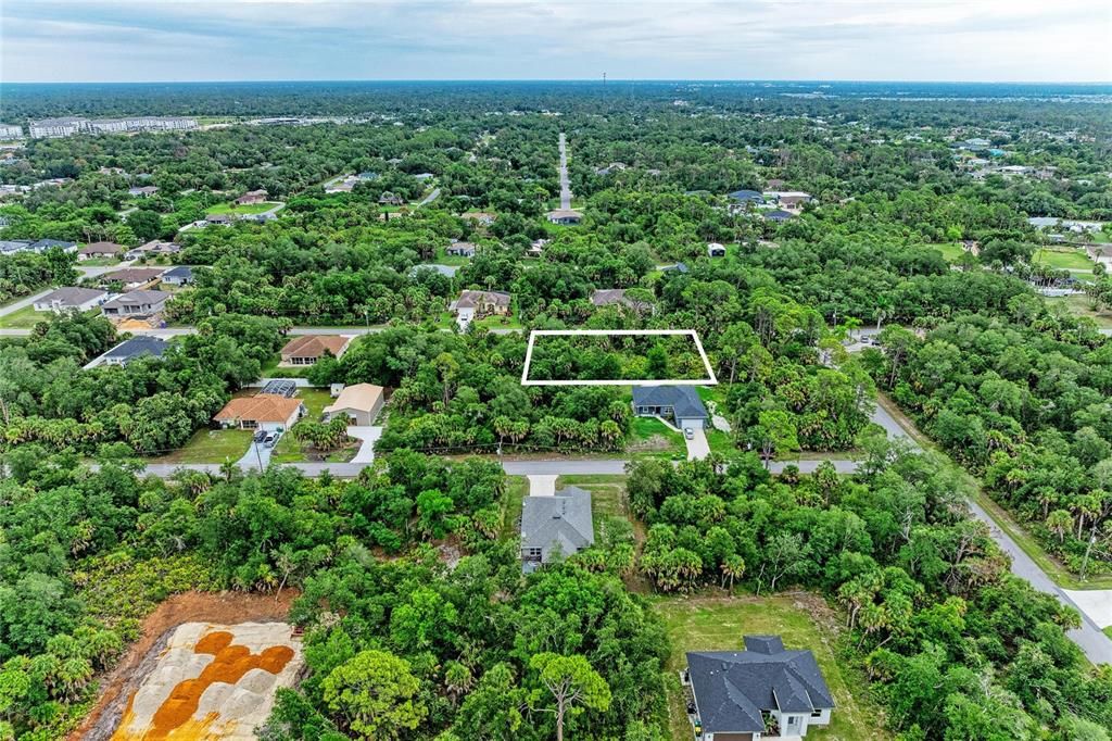 На продажу: $39,998 (0.49 acres)
