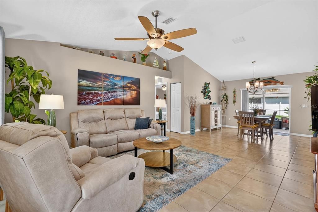 Active With Contract: $350,000 (3 beds, 2 baths, 1377 Square Feet)