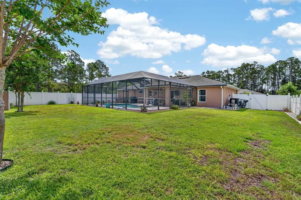 Active With Contract: $350,000 (3 beds, 2 baths, 1377 Square Feet)