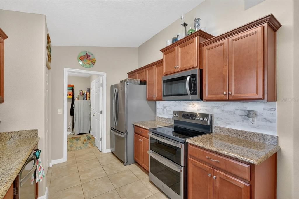 Active With Contract: $350,000 (3 beds, 2 baths, 1377 Square Feet)