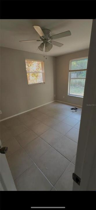 For Sale: $199,900 (3 beds, 1 baths, 816 Square Feet)