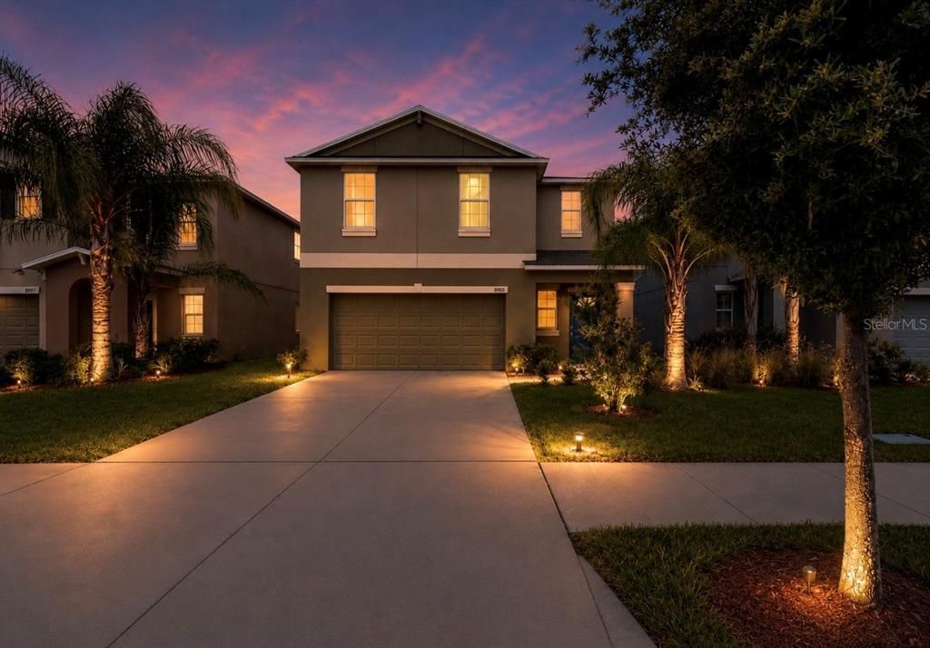 For Sale: $319,900 (4 beds, 2 baths, 1914 Square Feet)
